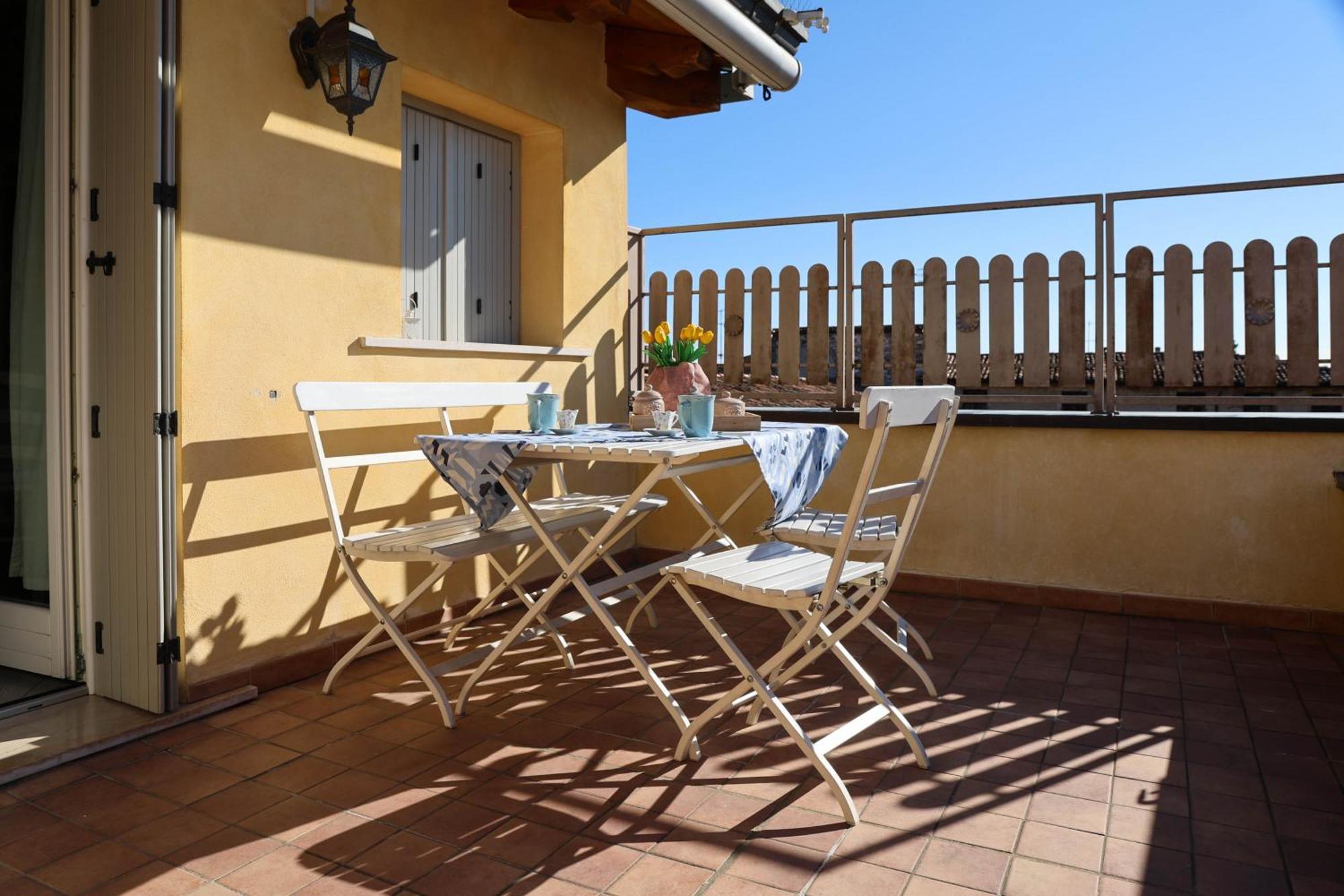 Casa Monia Lägenhet Lonato Exteriör bild